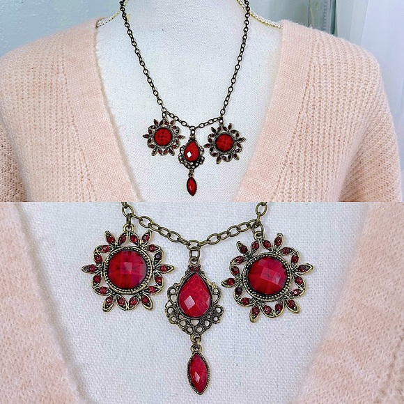 Betsey Johnson Jewelry - Cottagecore Victorian chandelier Red Pendant Necklace